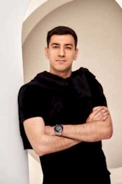 Роман Верхоланцев